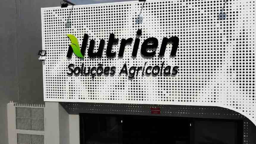 Lucro da Nutrien cai 85% no quarto trimestre de 2023, mas empresa projeta 2024 melhor