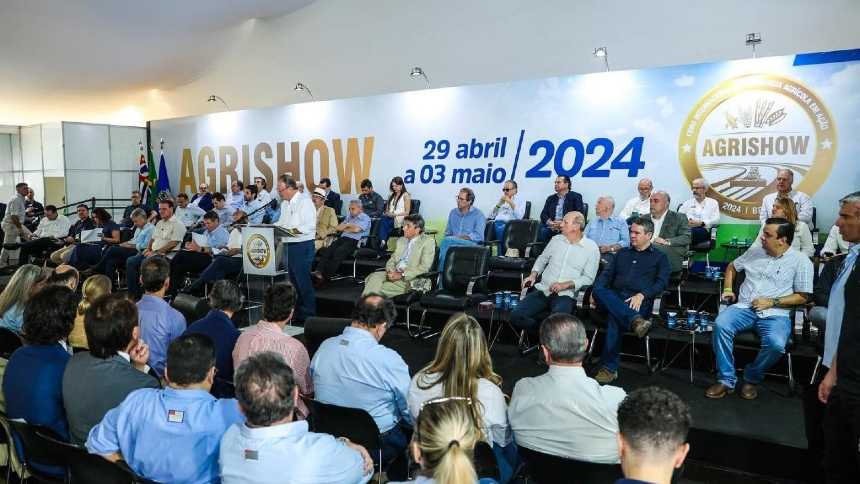 Sem Moderfrota (e sem Tarcísio), Agrishow começa com crédito “alternativo” do BNDES