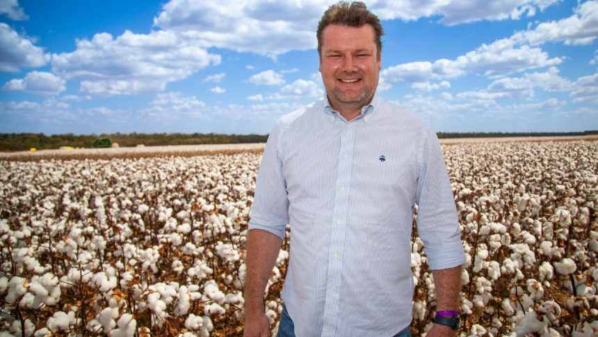 Da lavoura à moda, os caminhos e a fé de Alexandre Schenkel no algodão nacional