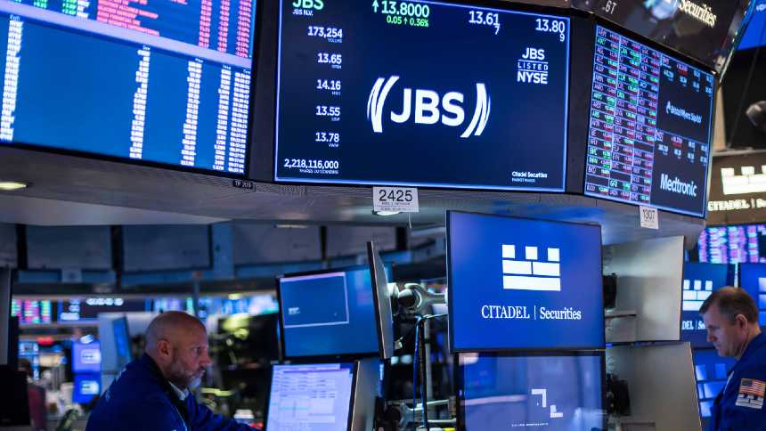 Após dupla listagem, JBS emite US$ 3,5 bilhões em bonds para alongar dívidas de curto prazo