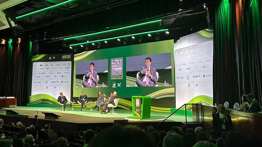 Agro começa a avaliar estragos do vendaval do tarifaço e diz que Brasil pode ter perdido "janela" da negociação