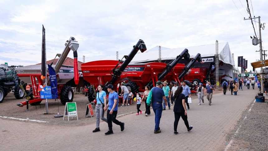 Expointer reflete situação dos produtores gaúchos e vê negócios caírem mais de 45%, com destaque (negativo) nas máquinas