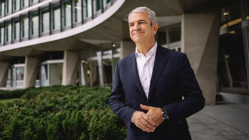 Nestlé demite CEO após investigação interna revelar relação indevida com pessoa subordinada