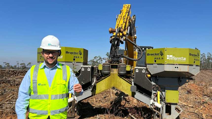 Na Reflorestar, máquinas sobem a serra para plantar o eucalipto "improvável" para as gigantes da celulose