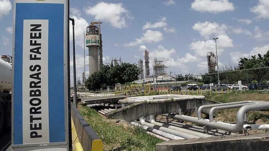 Com fábricas reativadas, Petrobras volta de vez ao mercado de fertilizantes (e quer mais)