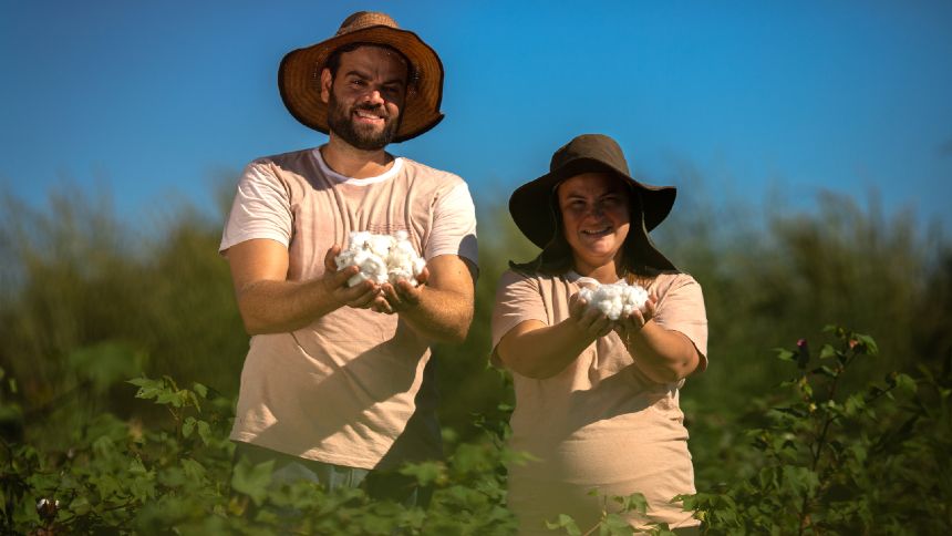 Renner leva "florestas de algodão" para as lojas e a vitrine da COP 30
