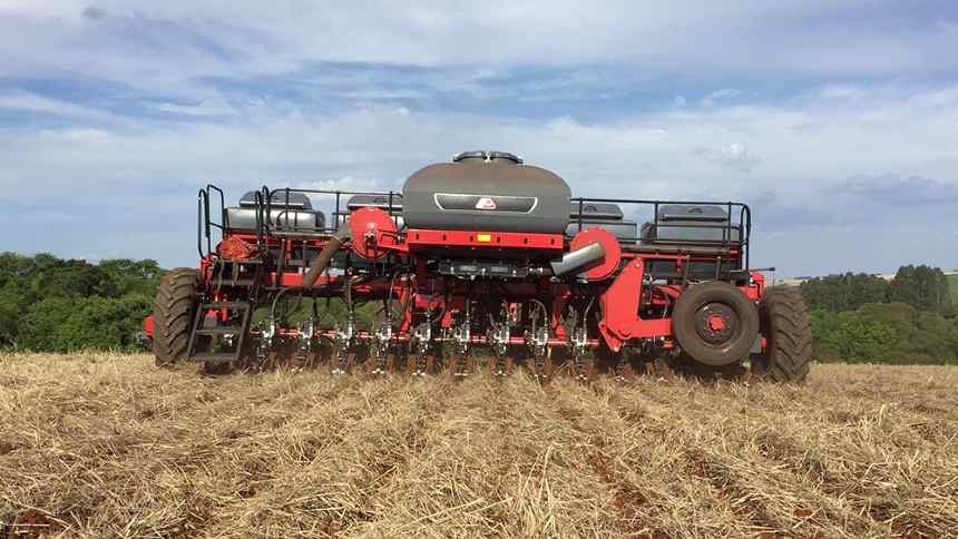 "Pioneira do plantio direto", Semeato encara retração do mercado e busca caminhos para voltar a crescer