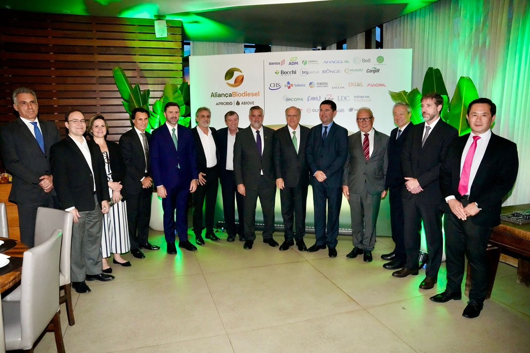 Indústria de biocombustíveis cogita pagar por testes para governo acelerar aumento da mistura do biodiesel