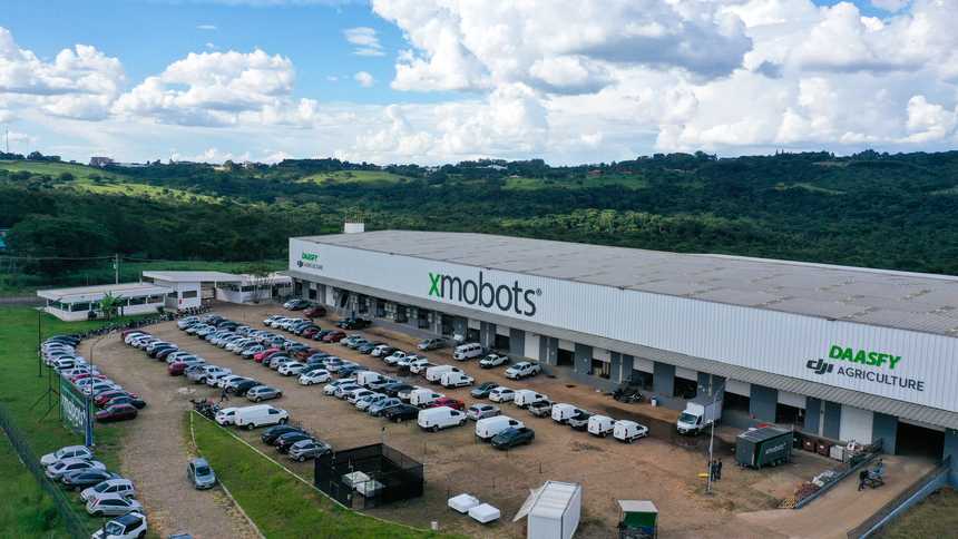 Veterana dos drones Xmobots aproveita crise nas máquinas para atacar no agro