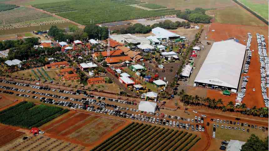 Com festa e projeção R$ 2 bi, Coopercitrus Expo celebra 50 anos da cooperativa e retomada do mercado